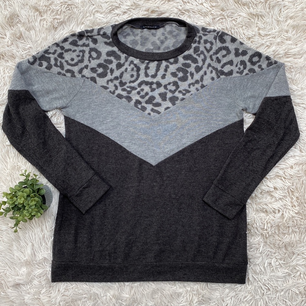 Staccato Color Block Leopard Hacci Top ๐ Gray - Picture 3 of 10